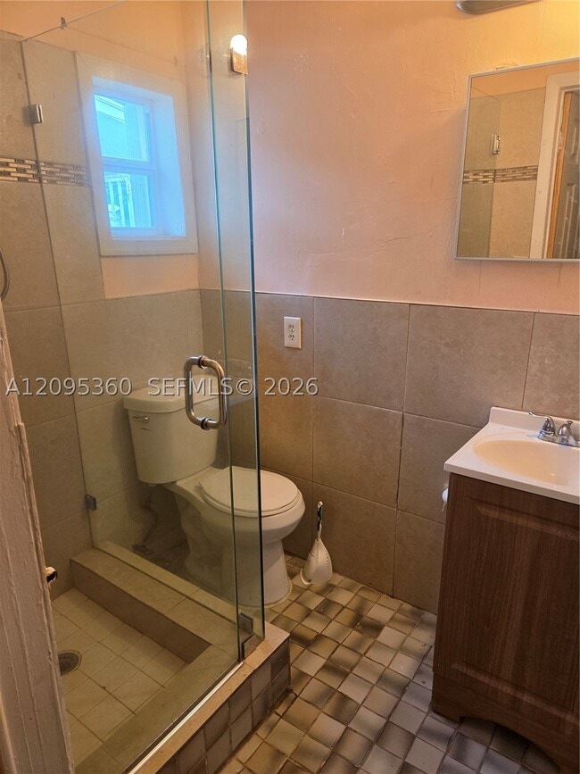 1957 NE 177th St