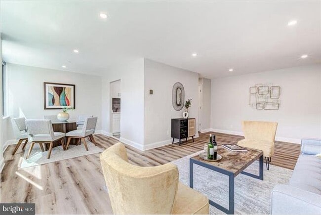 Photo - 600 Roosevelt Blvd Unit 312