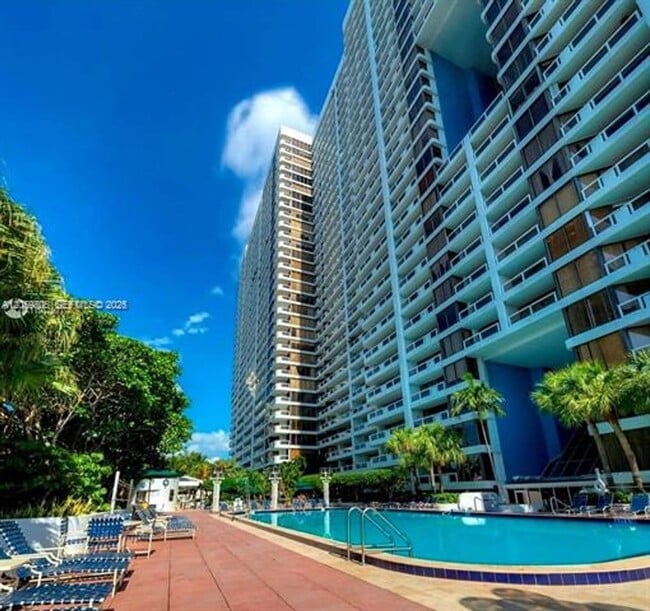 Photo - 1717 N Bayshore Dr