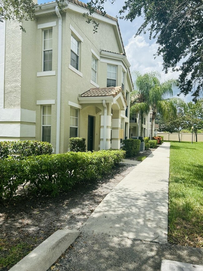Photo - 166 SW Peacock Blvd Unit 34103