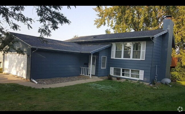Building Photo - 3604 19th Ave NW Rental
