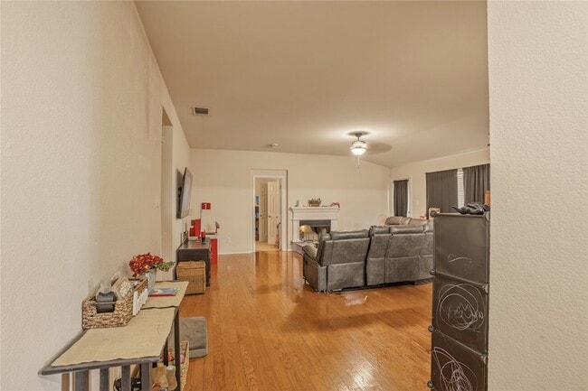 Photo - 3825 Cane River Rd