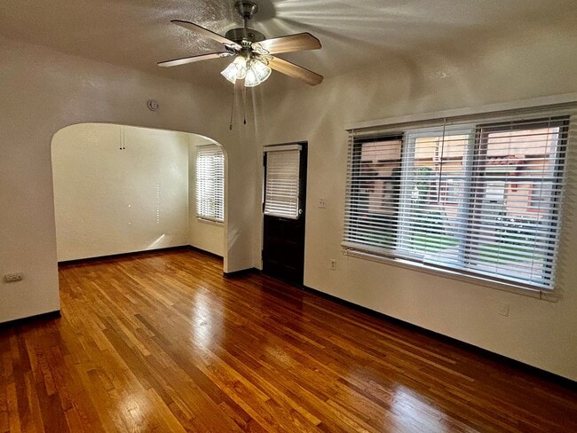 Photo - Large Private 1 Bed/ 1 Bath-Bankers Hill Unidad 2356