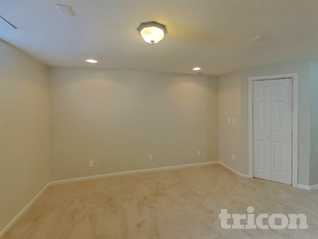 Photo - 16377 Duluth Ave SE