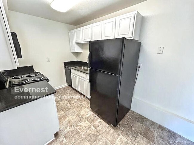 Photo - 3516 E Richmond Rd Townhome