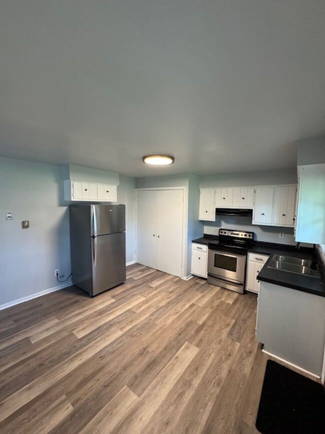 Photo - 201-203 W 5th St Unit 2