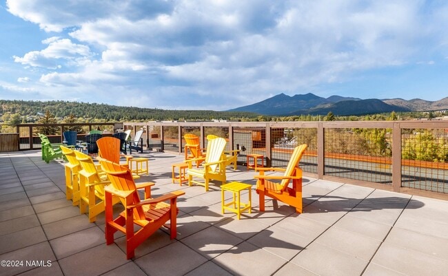Photo - 207 S Beaver St