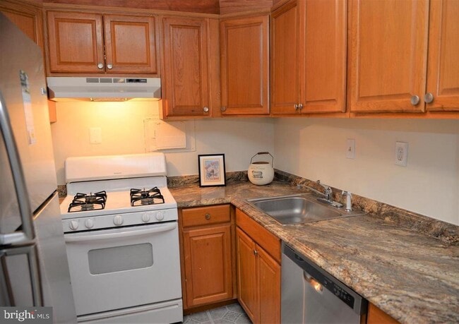 Photo - 4600 S Four Mile Run Dr Unit 106