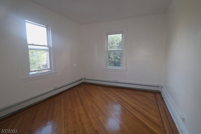 Photo - 176 Shephard Ave Unidad 2