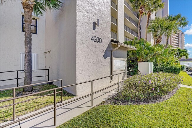 Photo - 4200 N Hwy A1A Unit 1112