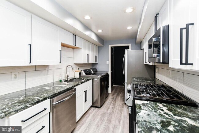 Photo - 10208 Prince Pl Unit 5-T5