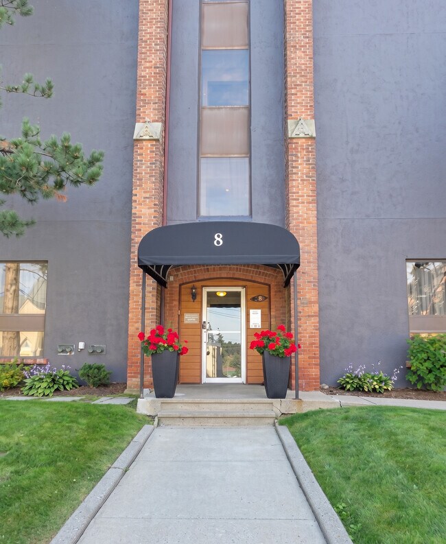 Photo - Embassy Apartments