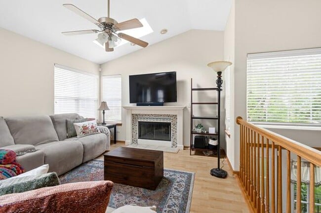 Photo - 18807 Burnside Dr