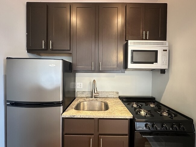 Photo - 4644 N Paulina St Unit 113