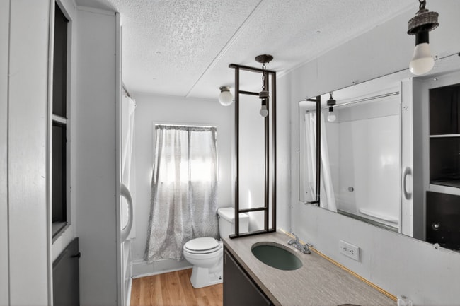 Photo - 220 N Illinois Ave