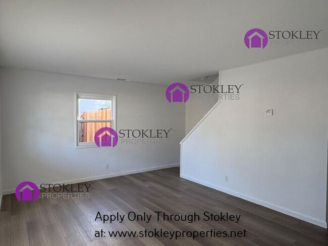 Photo - 1467 Cape Cod Way