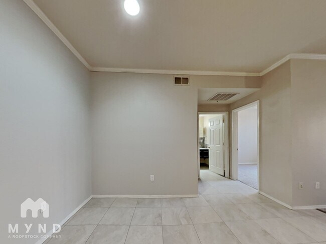 Photo - 5401 E Van Buren St Unidad 1042