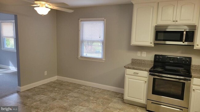 Photo - 29620 Whalen Rd