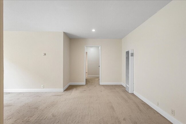 Photo - 2234 Santa Clara Ave Unit 2234 Santa Clara Ave #B - LU