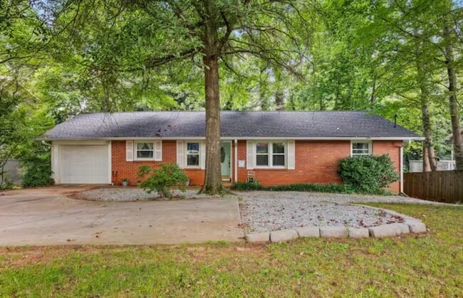 Photo - 2876 Old Norcross Rd