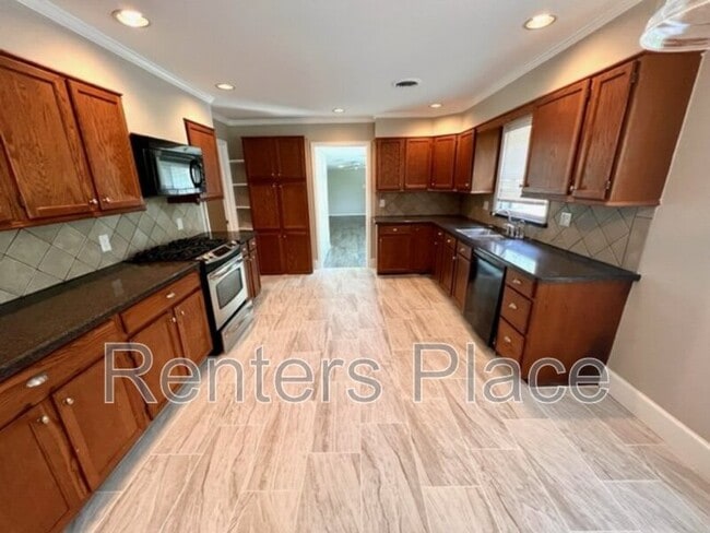 Photo - 3315 S Lewis Ave