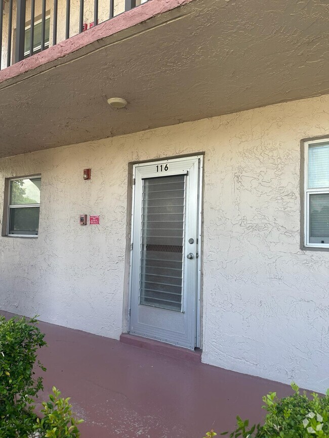 Building Photo - 225 Bonnie Blvd Unit 116 Rental