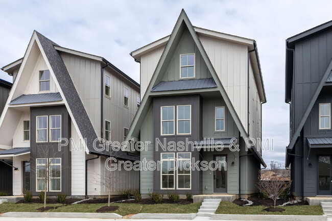 Photo - 537 Midnight Way