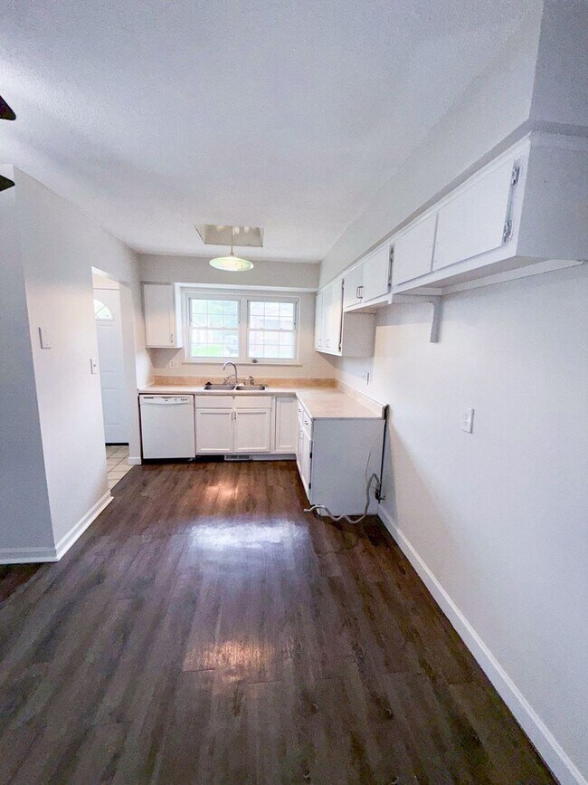 Photo - Modern 4-Bedroom Gem in East Columbus with...