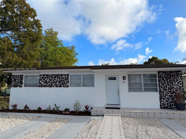 Photo - 508 E 23rd St