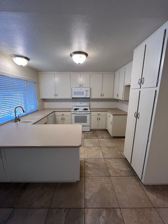 Photo - NICE HOME IN FAIR OAKS WITH POOL!!