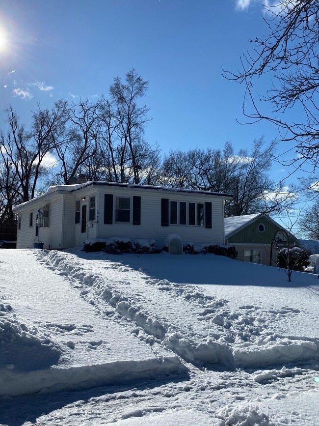 Photo - 1022 Malta st ne