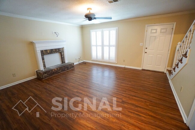352 Jamestown Manor Dr