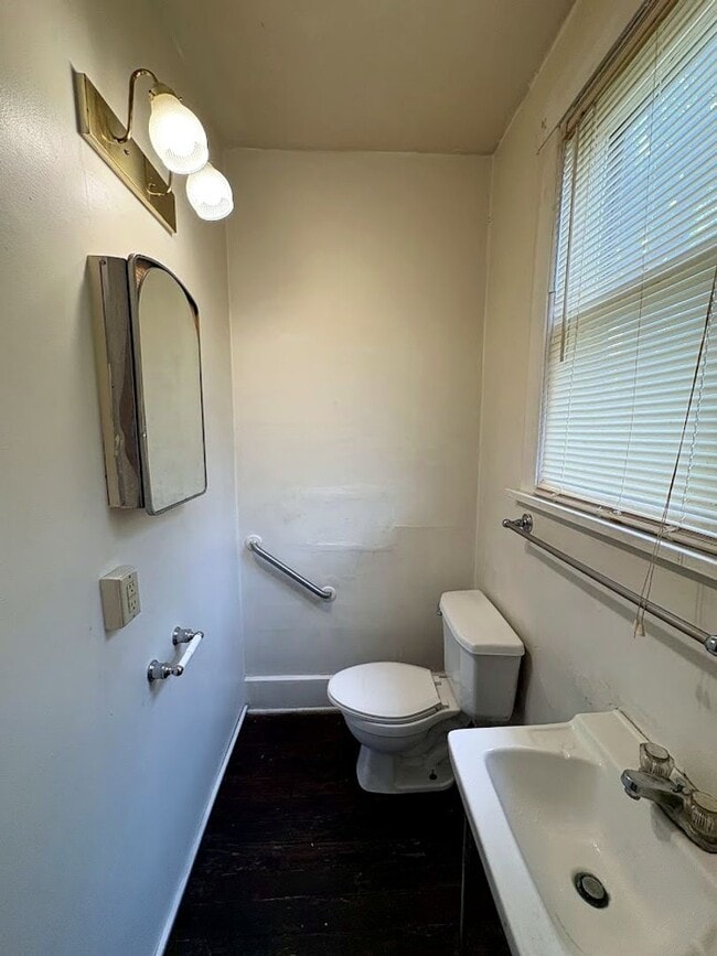 Photo - 1705 Bechel Pl NW