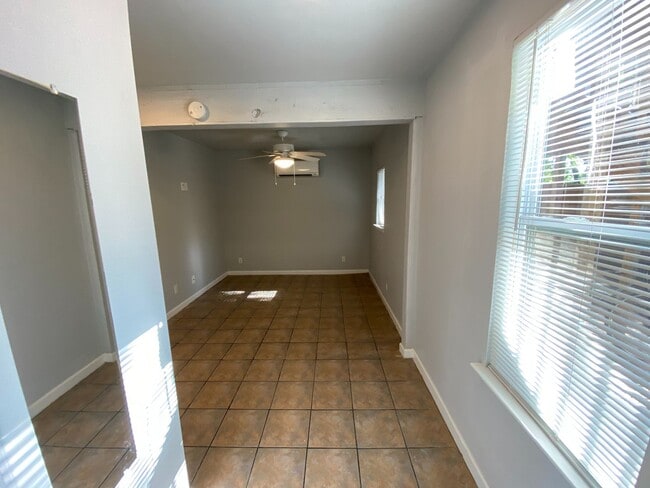 Photo - 2830 San Gabriel St Unit B