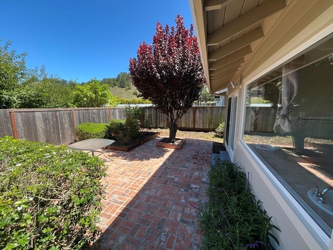 Photo - 2066 Touraine Ln