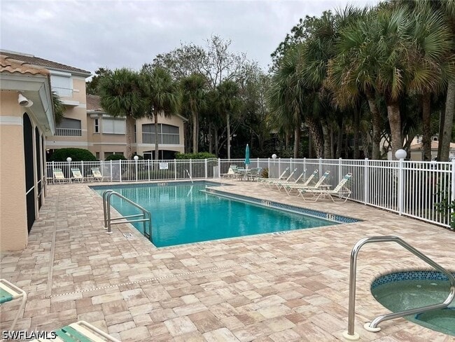 1018 Woodshire Ln Unit A209