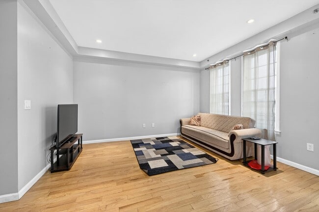 Photo - 612 12th St Unit 3