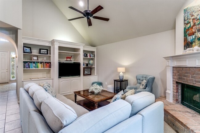 Photo - 106 Ascot Dr