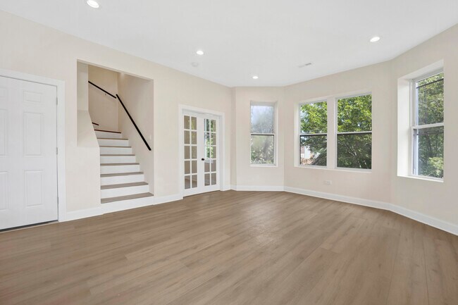 Photo - 2021 W Shakespeare Ave Unidad 3 Rental