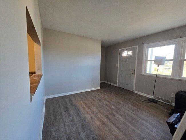 Photo - 1005 Samantha St Unidad Lower