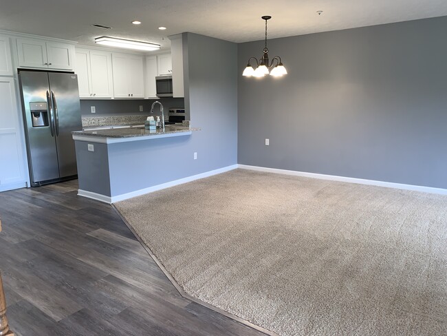 Photo - 4622 Deepwood Ct