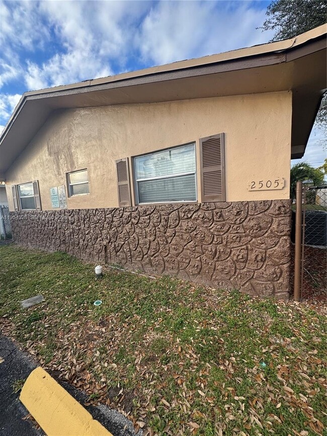 Photo - 2505 NW 13th Ct