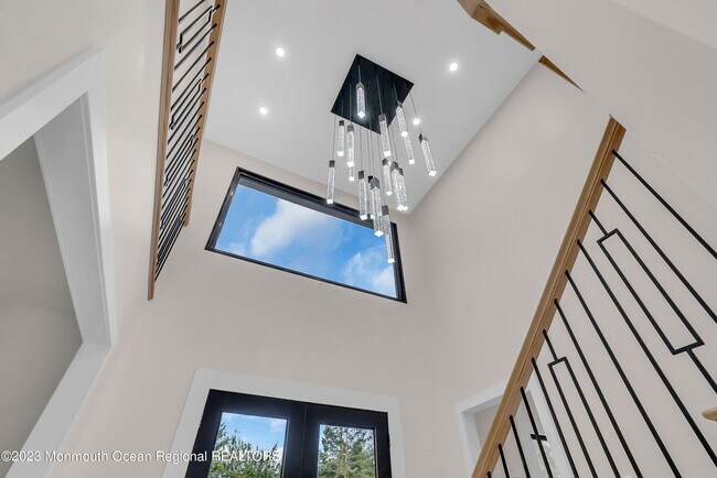 Photo - 265 Whalepond Rd