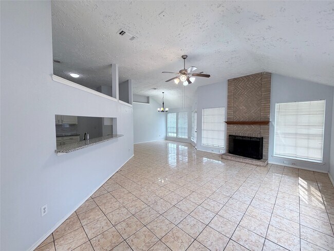 Photo - 5310 Park Shore Dr