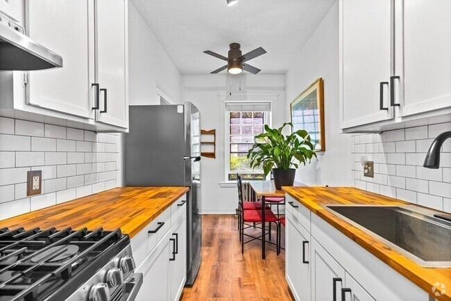 Building Photo - 1959 Commonwealth Ave Unit 7 Rental