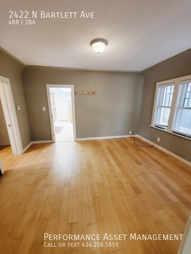 Photo - 2422 N Bartlett Ave