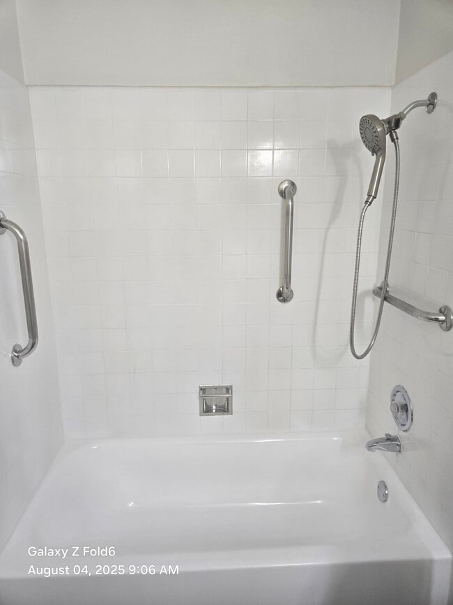 San Carlos Apartments LLC