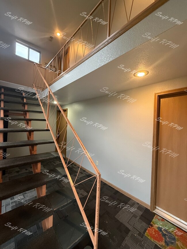 Photo - 706 W 25th St