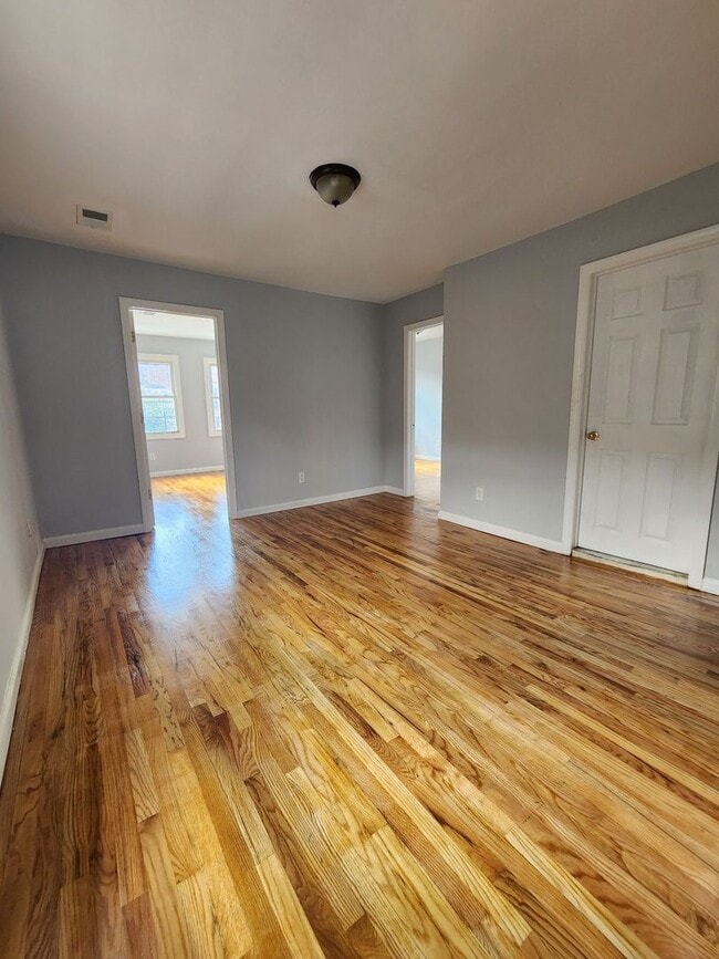 Donnel Horne - Donnel Horne Apartment Unit 3rd Fl