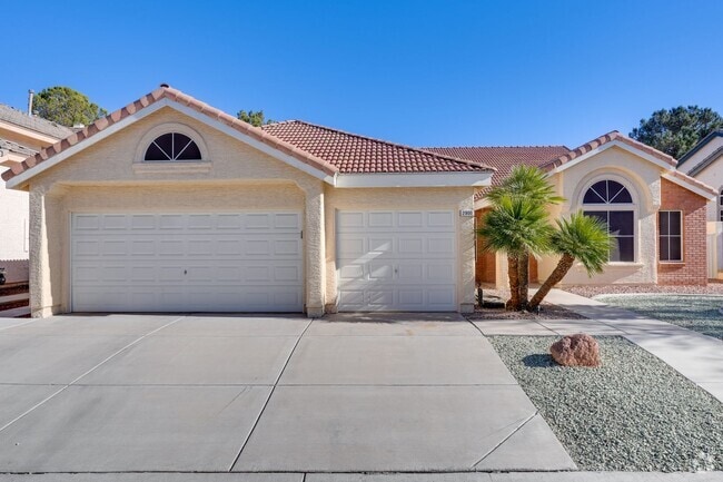 Building Photo - Beautiful Single Story Home !